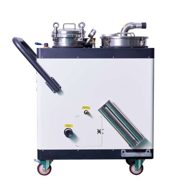 Precision Filtration Cleaning Vehicle